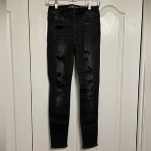 Women’s Ripped Black American Eagle High Rise Jegging (Size 4)